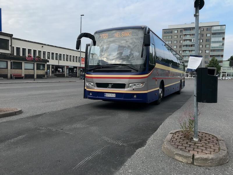 Hämeenlinnan laituri 3. Hämeenlinnasta Vantaalle ja Helsinkiin laiturista 3.