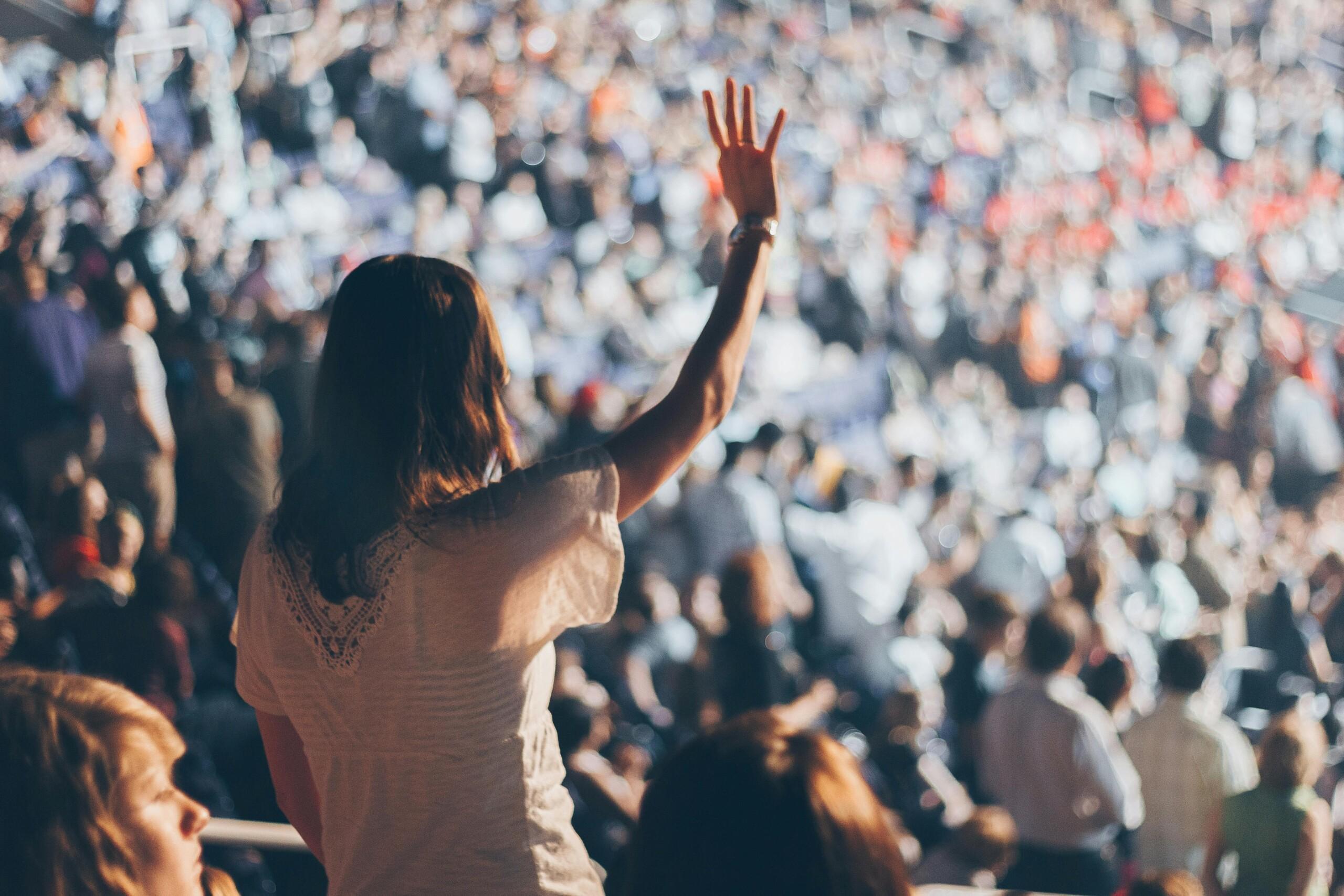Stadion konserttiin Valkeakosken Liikenteellä